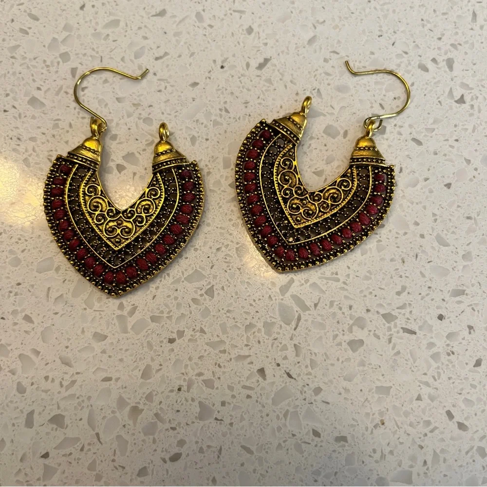Elegant‎ Gold and Red braided Arabic style Hoop Earrings
